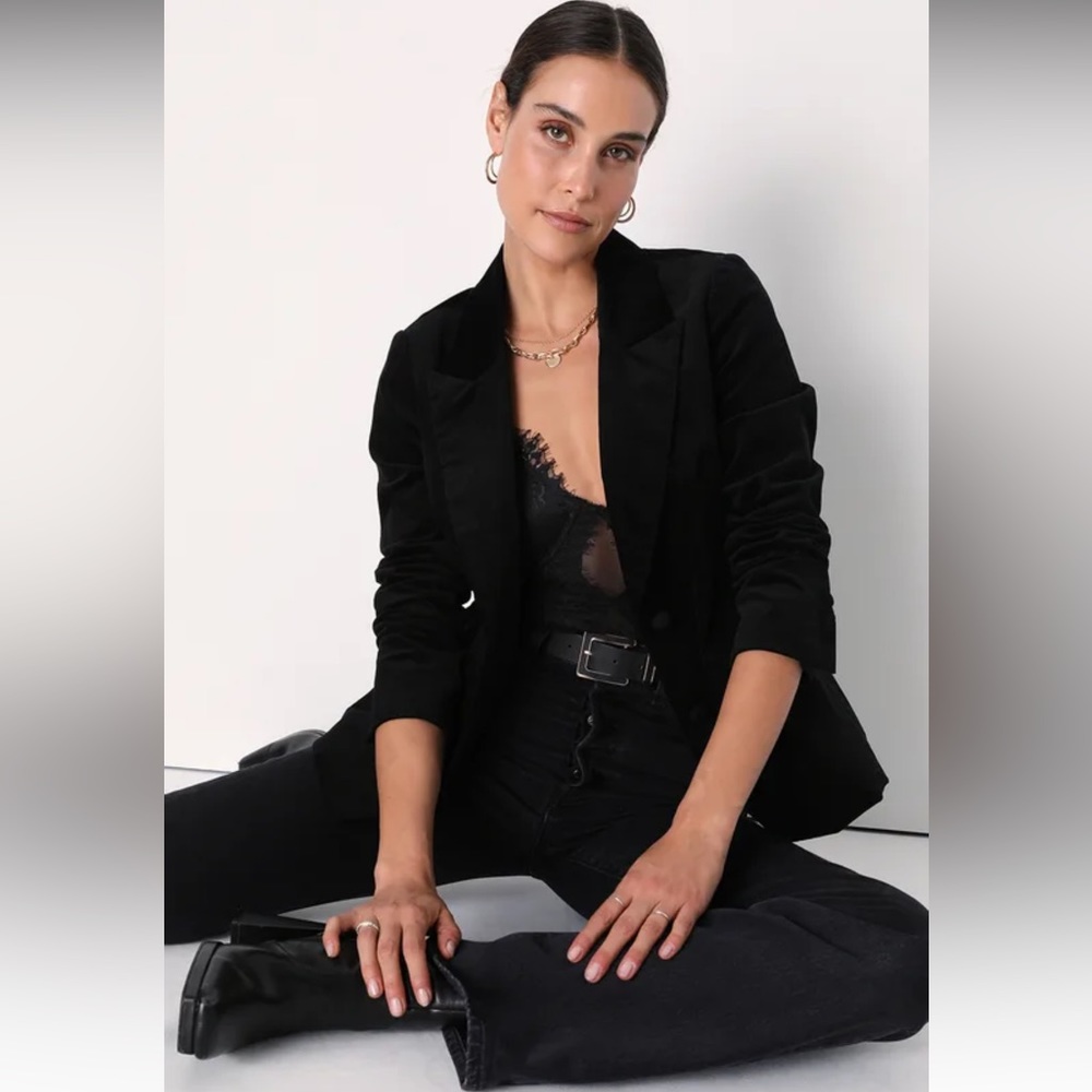 COPY - Make Some Poise Black Velvet Blazer